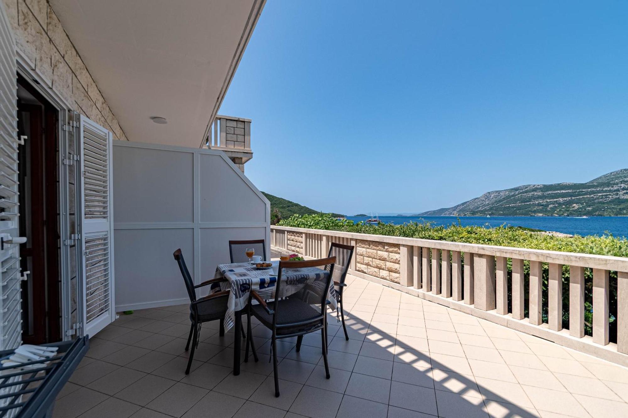 Apartments By The Sea Tri Zala, Korcula - 9237 Zrnovo Buitenkant foto