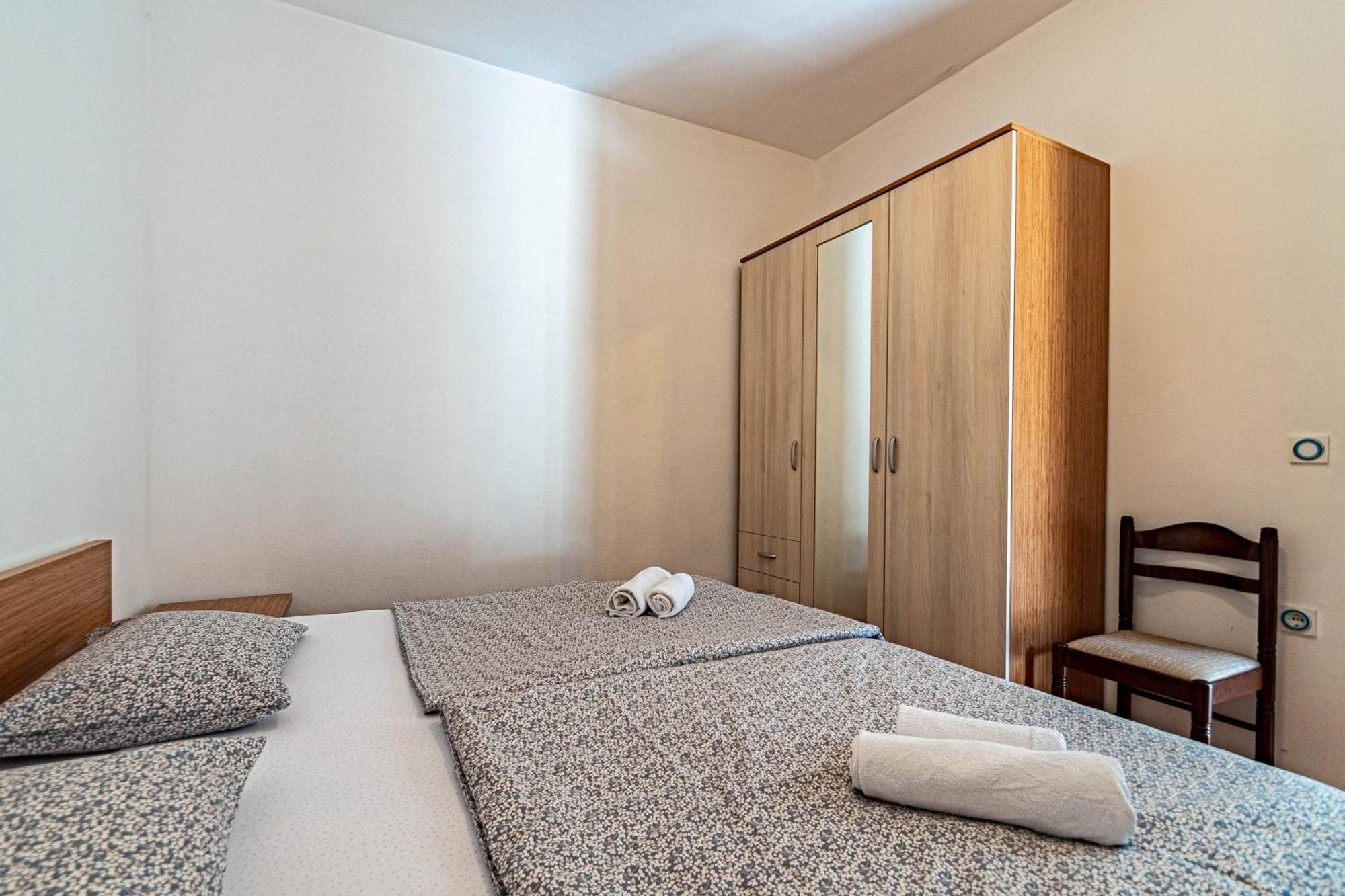 Apartments By The Sea Tri Zala, Korcula - 9237 Zrnovo Kamer foto